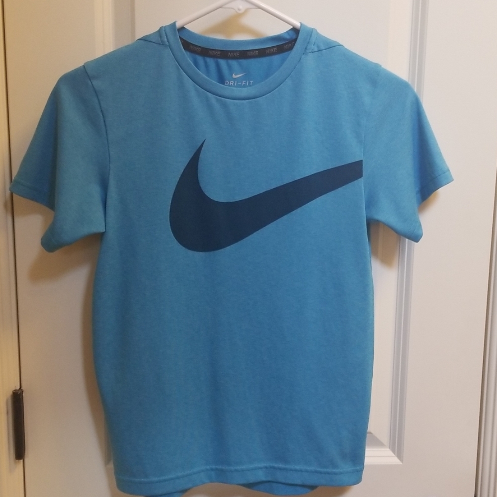 Dri-fit tshirt